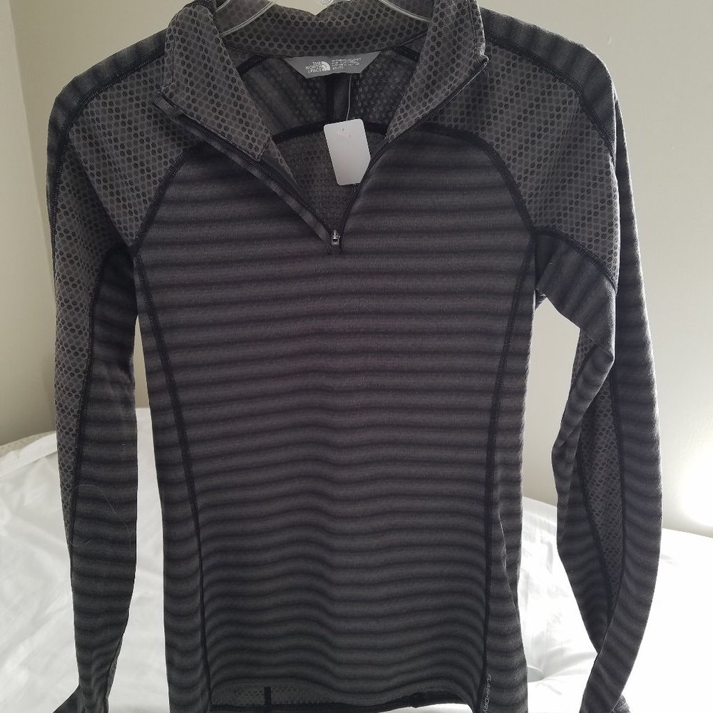 The North Face Womans size XS LS top